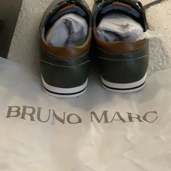 NWT Bruno Marc men’s size 9.5 gray Riviera laced shoes. See pictures.  Classy. - Picture 5 of 7